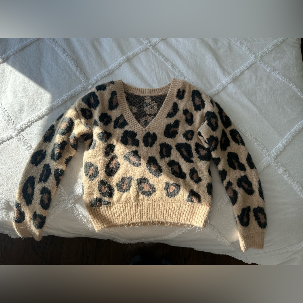 PINK Victoria’s Secret Cheetah Sweater